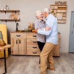 La Importancia de Envejecer en Casa: Una Inversión de Vida